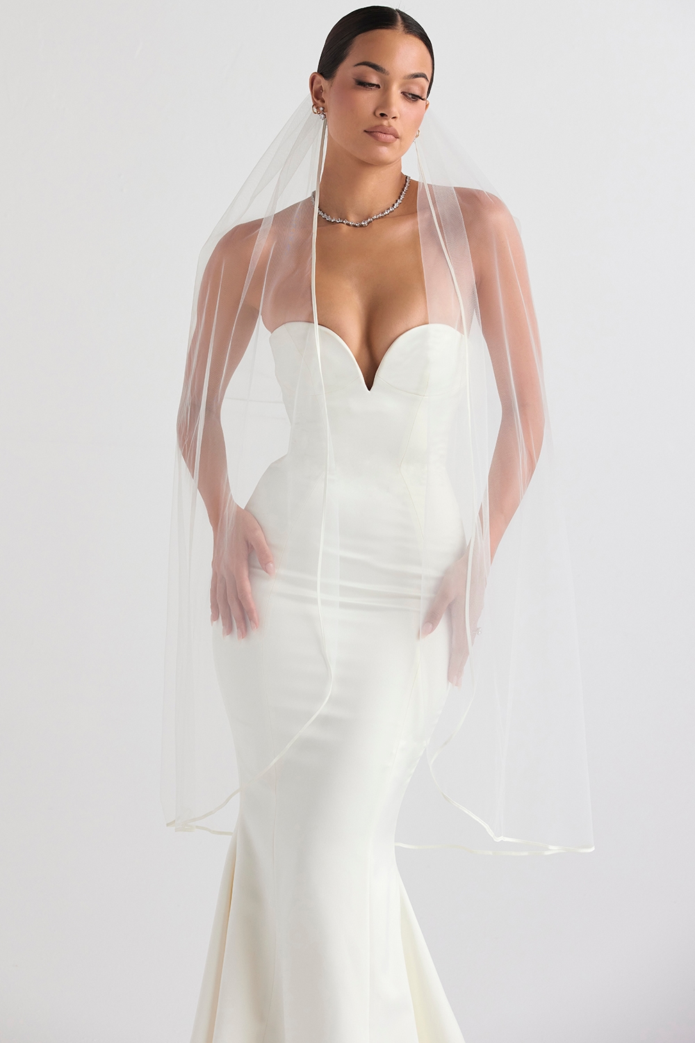 Simone  White Soft Tulle Veil — image 5