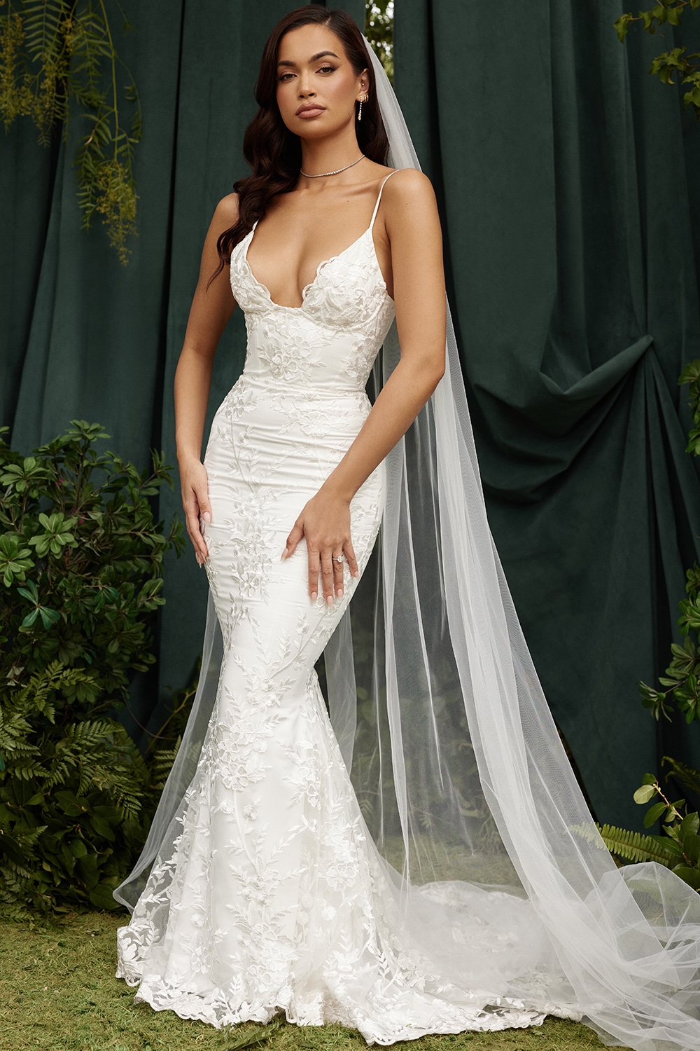 Solene  White Lace Bridal Gown — image 19
